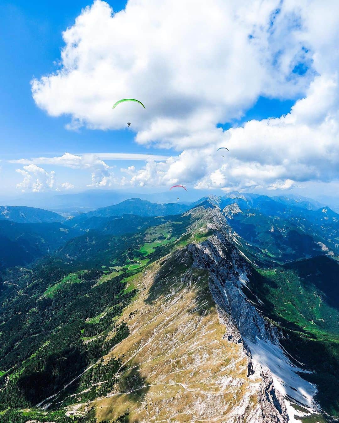 goproさんのインスタグラム写真 - (goproInstagram)「Photo of the Day: What would you call a pack of paragliders? 📷 @aljazsalkicofficial • • • Shot on #GoProHERO7 Black #GoPro #Paragliding #Skyview #Cloudscapes #HumanFlight」8月5日 6時18分 - gopro