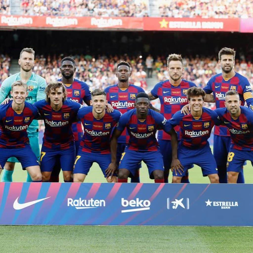 イヴァン・ラキティッチさんのインスタグラム写真 - (イヴァン・ラキティッチInstagram)「Gracias afición..🙌💪 #gamper #pretemporada #forcabarca @fcbarcelona」8月5日 6時34分 - ivanrakitic