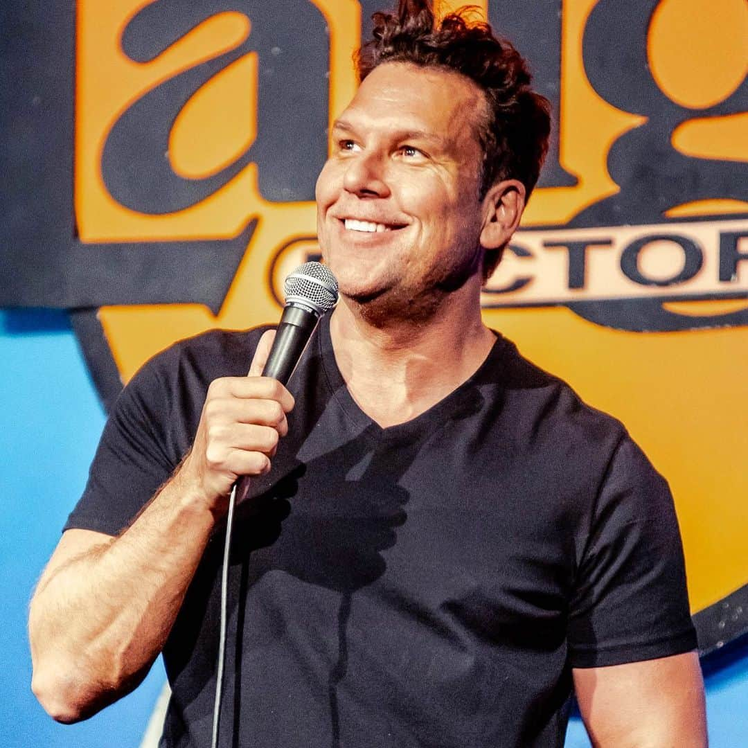 デイン・クックさんのインスタグラム写真 - (デイン・クックInstagram)「Great shot by @lizvig last night at the @laughfactoryhw. It’s never easy to do a show when you can feel that heavy unease in the world following tragic events. All we can do is come together and try our best to find humor in the darkest corners. I appreciate everyone that came out to the venue on what is certainly an emotional trying time. Comedy is such an incredibly powerful tool to thwart hardship.」8月5日 6時31分 - danecook