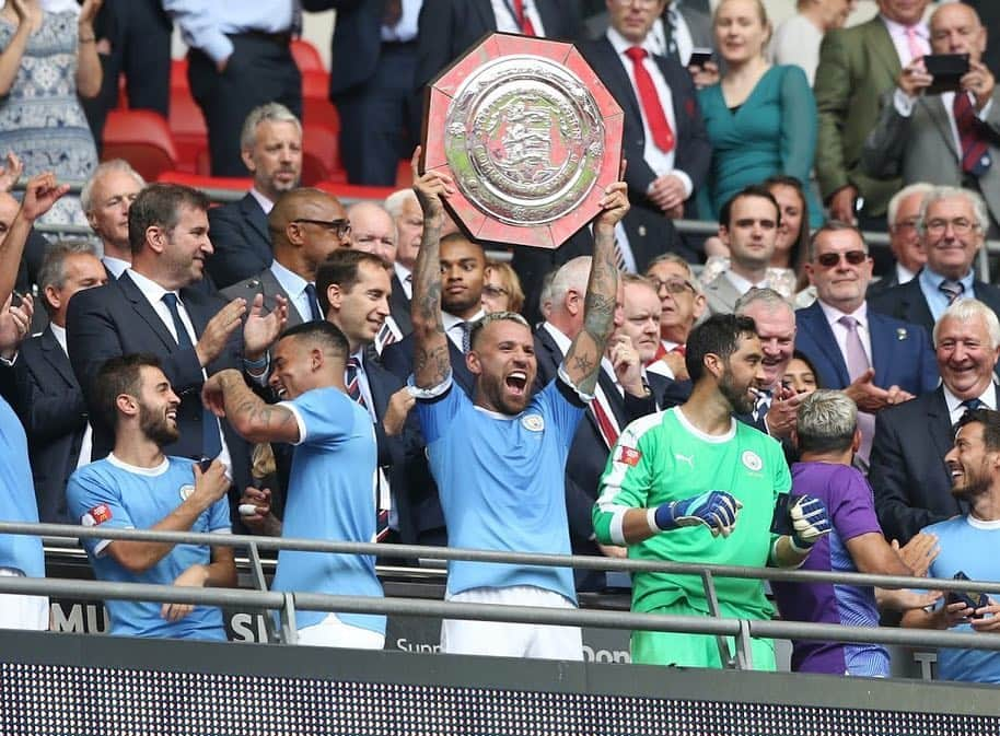 ニコラス・オタメンディさんのインスタグラム写真 - (ニコラス・オタメンディInstagram)「‪#Champions🥇🏆 #CommunityShield ‬」8月5日 7時08分 - nicolasotamendi30