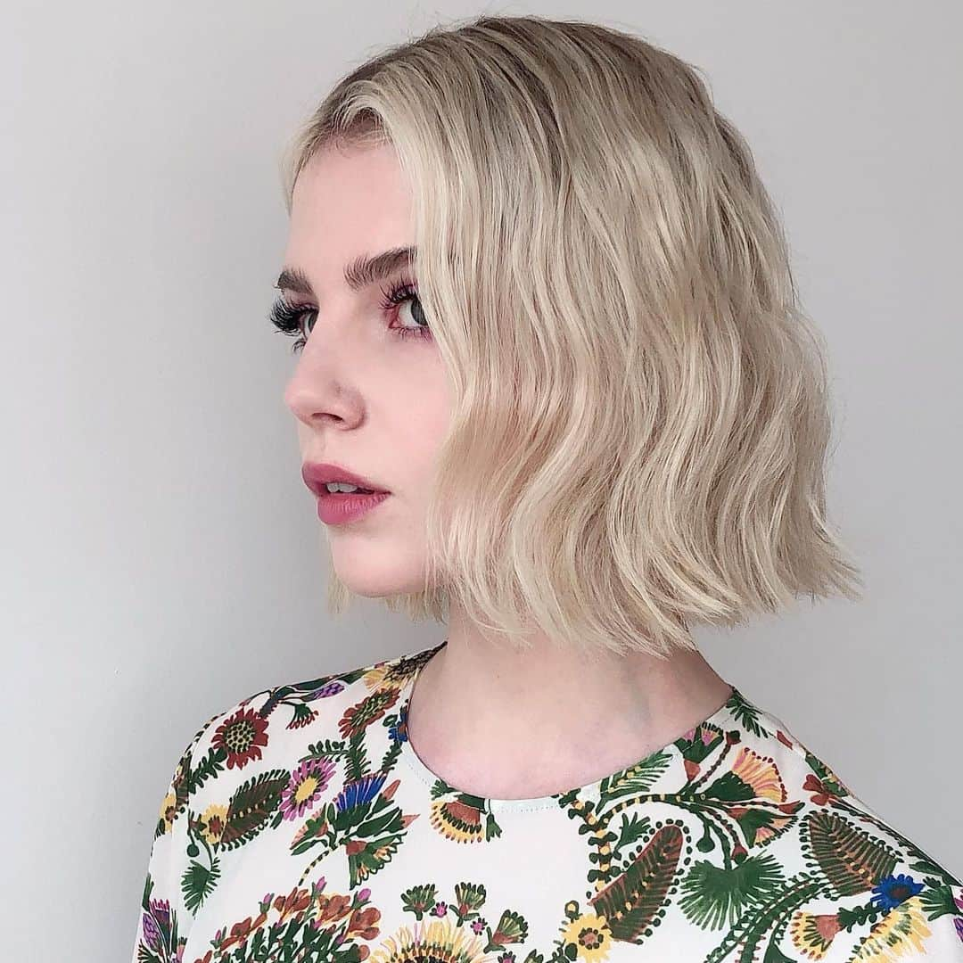 Lacy Redwayさんのインスタグラム写真 - (Lacy RedwayInstagram)「Hair details ✨✨✨ Lucy Boynton #HairByLacyRedway #lucyboynton」8月5日 7時51分 - lacyredway