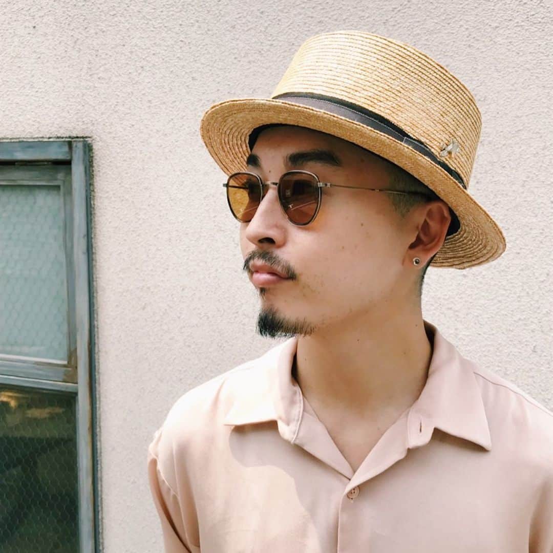 GLOBE SPECS_officialさんのインスタグラム写真 - (GLOBE SPECS_officialInstagram)「Today's SNAP DAIKANYAMA staff: Matsuo #daikanyamamatsuo  #eyewear  #mrlight  @mr.leight  #hat @muehlbauer_hats  #staffsnap  #staffphoto #クリアメガネ #メガネ男子 #メガネ人 #ootd  #ootdfashion #fashion #snap #store  @globespecs_official  #wholesale #ahlem #anneetvalentineyewear  #gernotlindner #globespecs  #lescalunetier  #lunor #laloop #dianetaylor  #robertmarcnyc」8月5日 8時36分 - globespecs_official
