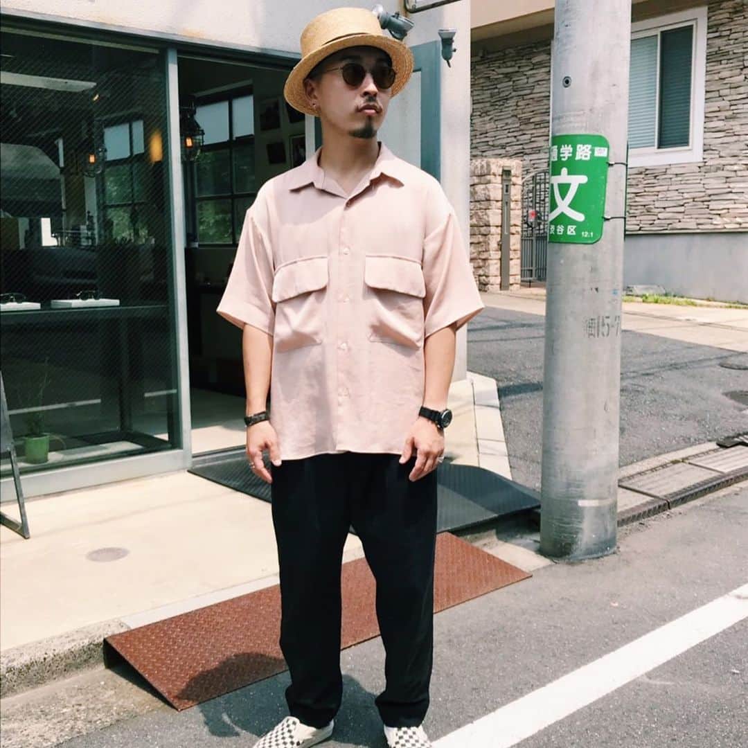 GLOBE SPECS_officialさんのインスタグラム写真 - (GLOBE SPECS_officialInstagram)「Today's SNAP DAIKANYAMA staff: Matsuo #daikanyamamatsuo  #eyewear  #mrlight  @mr.leight  #hat @muehlbauer_hats  #staffsnap  #staffphoto #クリアメガネ #メガネ男子 #メガネ人 #ootd  #ootdfashion #fashion #snap #store  @globespecs_official  #wholesale #ahlem #anneetvalentineyewear  #gernotlindner #globespecs  #lescalunetier  #lunor #laloop #dianetaylor  #robertmarcnyc」8月5日 8時36分 - globespecs_official