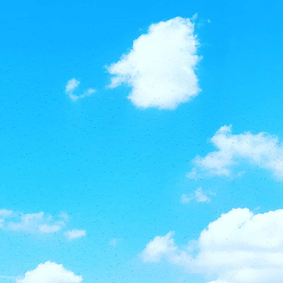 Pileさんのインスタグラム写真 - (PileInstagram)「. 綺麗☺️💓！！ 夏来たね～！！ #sun #summer #clouds #sky」8月5日 9時16分 - pi_channnn52