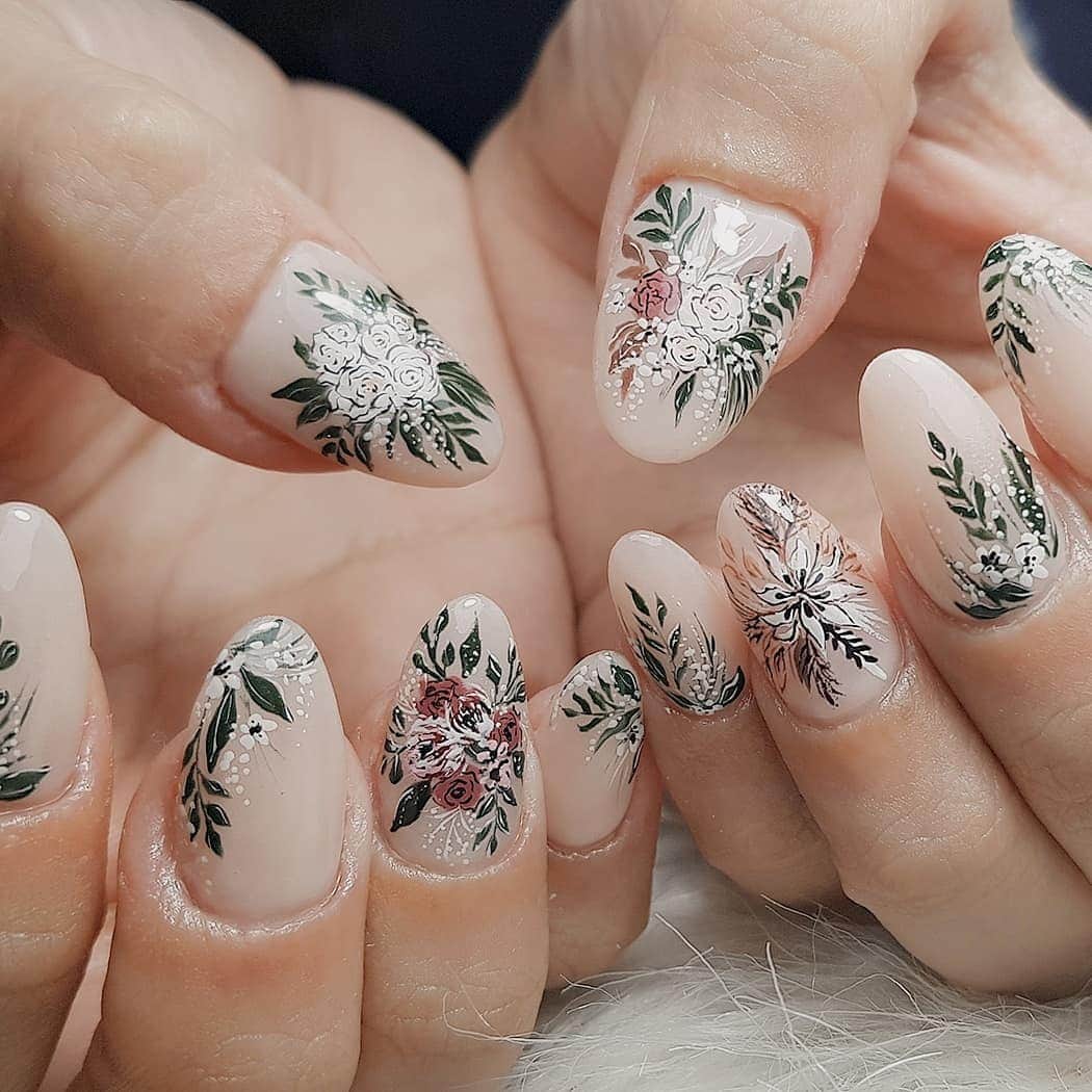 Yingさんのインスタグラム写真 - (YingInstagram)「Design adapted from @mananails  Using art liner gels from @pregelofficial, available at @nailwonderlandsg 🤗 There's an on-going promo where you get a CC cuticle oil free with ANY purchase from pregel-related brands!  I am currently only able to take bookings from my existing pool of customers. Thank you to everyone who likes my work 🙏 if you need your nails done, please consider booking other artists at @thenailartelier instead ❤  #ネイルデザイン  #ネイルアート #ネイル #ジェルネイル #nailart #네일아트 #pregel #プリジェル」8月5日 9時38分 - nailartexpress