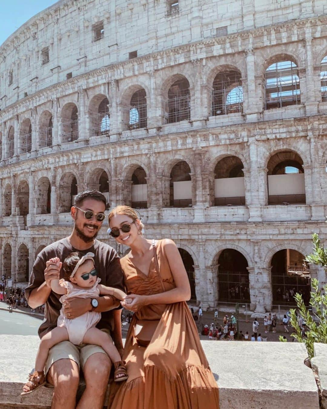 岡田美季さんのインスタグラム写真 - (岡田美季Instagram)「🕌colosseo #trip #italia #rome #イタリア旅行 #ローマ #コロッセオ」8月5日 20時34分 - mikiokada0225