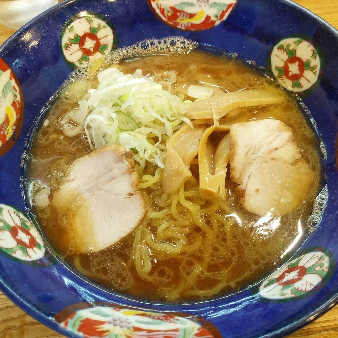 越中睦士のグルメインスタ