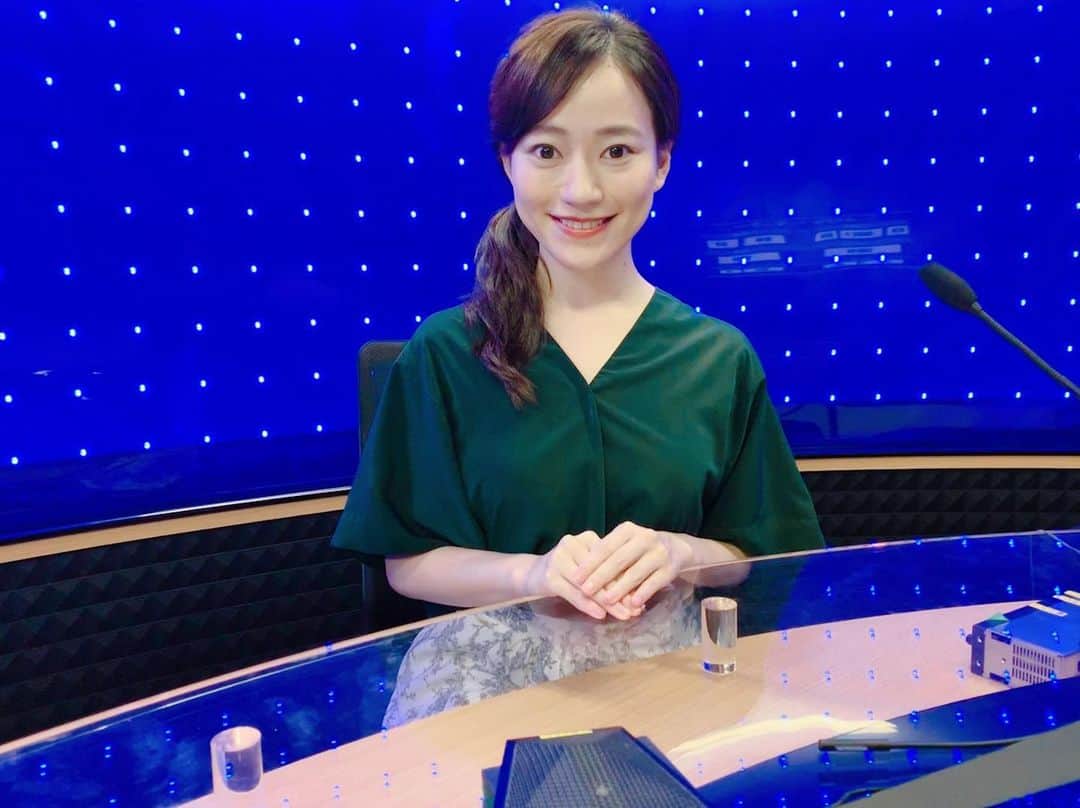 金井憧れさんのインスタグラム写真 - (金井憧れInstagram)「TBSの報道フロアがずっと工事中だったのですが、少しずつ新スタジオが出来てきました！！ こちらは新報道スタジオ📹 私たちのtbsnewsのスタジオも、まもなくお披露目できる予定です✨また雰囲気が変わります🎵 お楽しみにー！  #tbs#tbsnews#新スタジオ#studio#水族館みたい#新築のマンションの香りした」8月5日 20時34分 - akogare.kanai