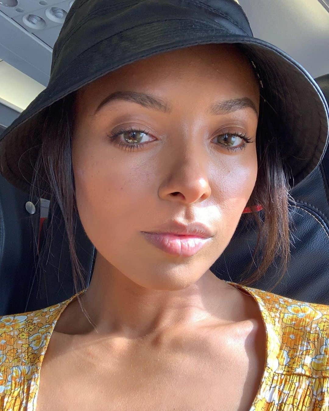 カテリーナ・グレアムさんのインスタグラム写真 - (カテリーナ・グレアムInstagram)「✈️」8月5日 20時36分 - katgraham