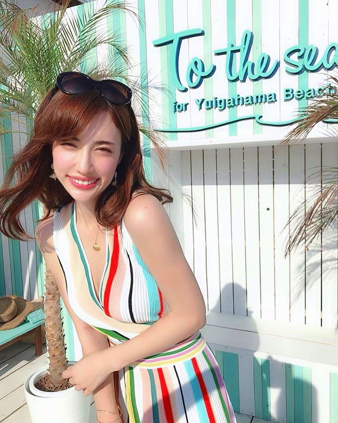 眞木美咲パメラさんのインスタグラム写真 - (眞木美咲パメラInstagram)「🏖 . My new beach dress😚 Doesn't it looks like a tent for circus🎪？ . 今年初の日本の海💓 由比ヶ浜に行ってきました！ @to_the_sea_hawaii の海の家が可愛すぎてほっこり ブランコあったんだよ！🤣 お酒も美味しくて最高な時間でした . ワンピースは @emmy18_official の💓 色が可愛くって一目惚れしました 柔らかい生地だから着心地も好き😚 . #tothesea #totheseahawaii  #由比ヶ浜 #beach #beachdress #emmy #love #summer #サマーワンピ #ootd #私服 #ワンピース」8月5日 20時38分 - pamypamypamy