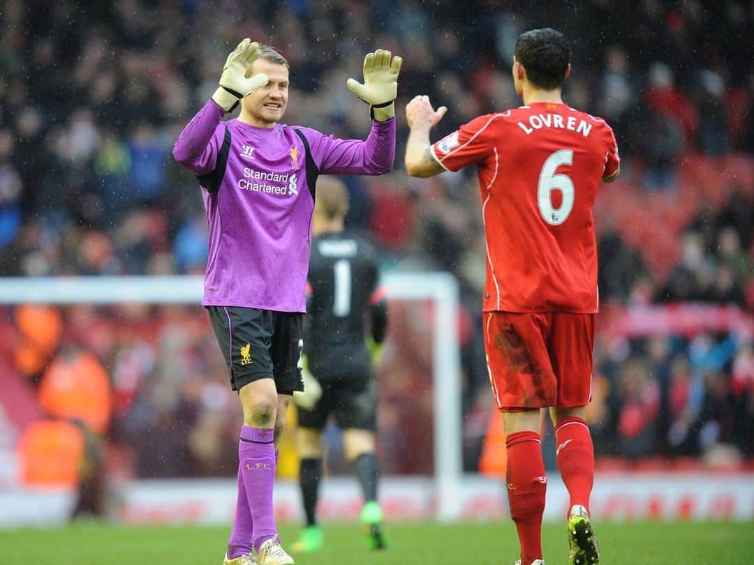 デヤン・ロヴレンさんのインスタグラム写真 - (デヤン・ロヴレンInstagram)「Thank you @22mignolet22 for everything. Was a great pleasure to play 5 seasons with you. Wish you all the best bro in your new club. We will miss you 🔴🔴🔴 #ynwa」8月5日 20時38分 - dejanlovren06