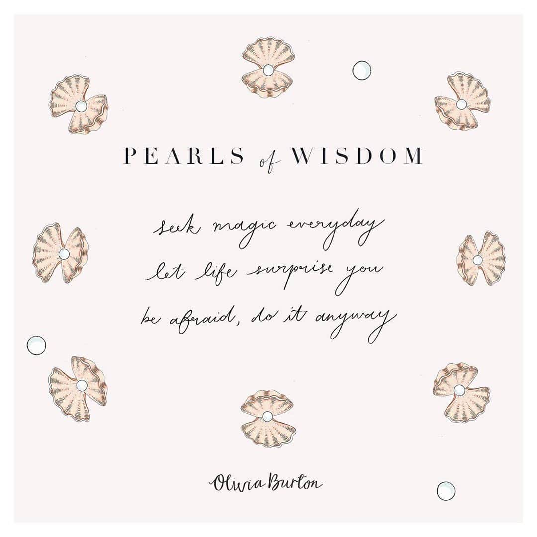 Olivia Burtonさんのインスタグラム写真 - (Olivia BurtonInstagram)「Monday mantras 🐚✨ #MyOliviaBurton #MondayMantra」8月5日 19時33分 - oliviaburtonlondon