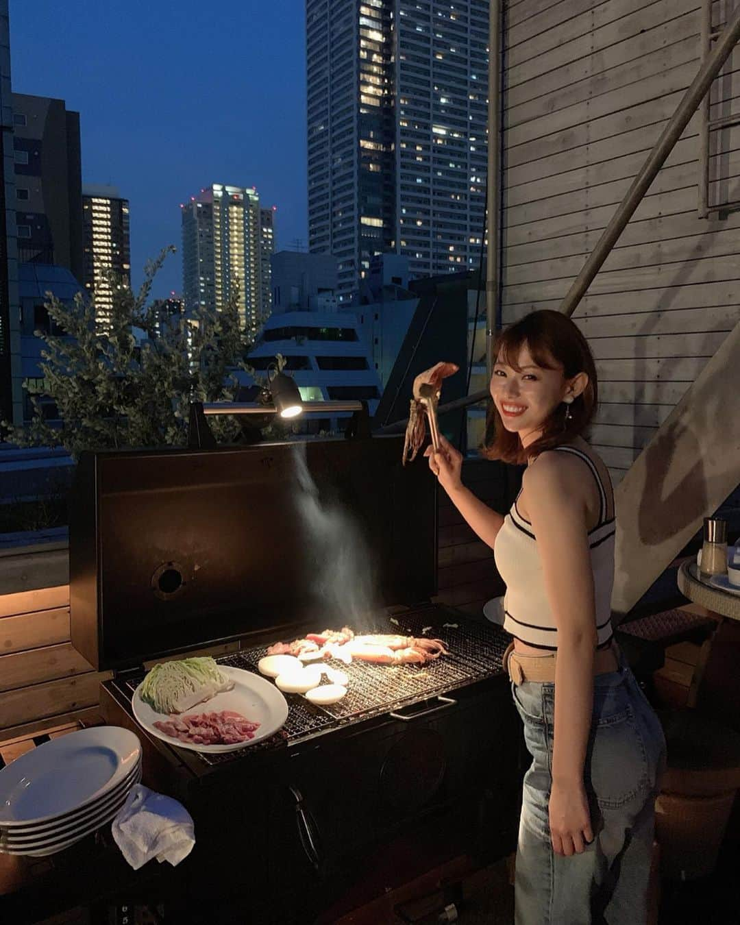 karen okajimaさんのインスタグラム写真 - (karen okajimaInstagram)「ㅤㅤㅤ  ㅤㅤㅤ  ROCK STAR HOTELの中にあるレストラン Restaurant PANTRYでBBQしてきたよ😋🍖🔥 ㅤㅤㅤ  屋上で、風が涼しいしおしゃれで めちゃくちゃ素敵でした😊💕 ㅤㅤㅤ  お肉や野菜もめっちゃ美味しかったー🥰 お酒も美味しいし飲み放題の種類も豊富！！ これからBBQする方はぜひ行ってみて😍💓 ㅤㅤㅤ  普通にレストランでディナーも 出来るからそちらも是非☺️✨ ㅤㅤㅤ ㅤㅤㅤ 🍖Restaurant PANTRY 🏠大阪市西区阿波座1-4-11 Rock Star Hotel 2F 📞050-5597-2206 🚃地下鉄四つ橋線・中央線・御堂筋線本町駅　23番出口から徒歩3分 本町駅から524m ⏰17:00～24:00（L.O.23:00） 定休日	日曜日 席数	30 席（屋上BBQテラス30席 ㅤㅤㅤ  #RestaurantPANTRY #RockStarHotel #BBQ #本町BBQ #大阪BBQ #本町ディナー #本町レストラン #グルメ岡島 #岡島かれん」8月5日 19時33分 - karenokajima0318