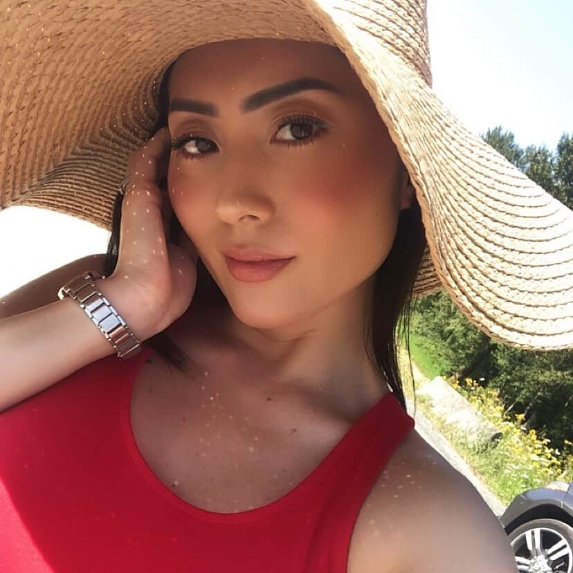 MayaTのインスタグラム：「Long time no see 👋💋 久しぶりの写真アップ♡」