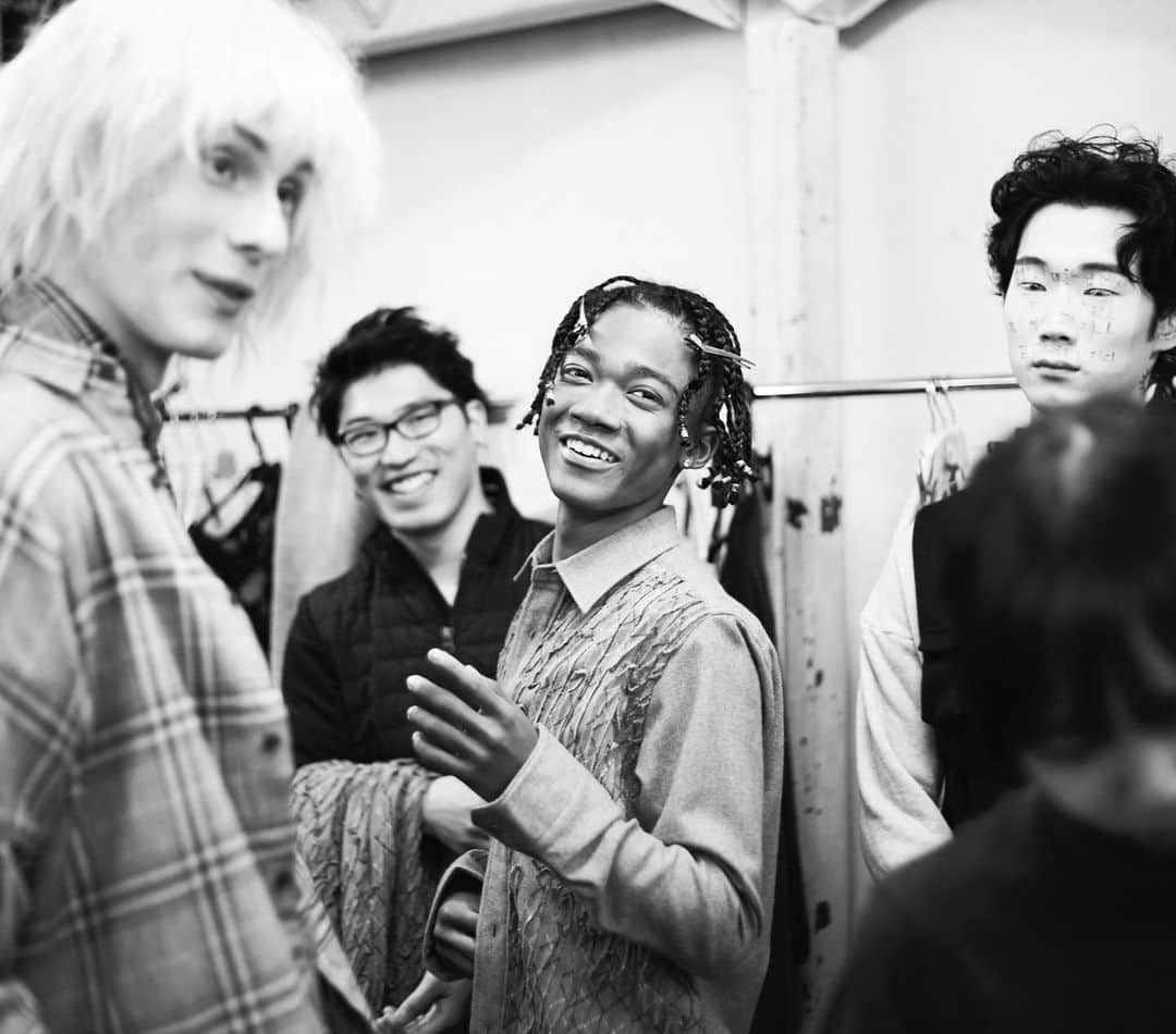 のインスタグラム：「fw19 back stage  #meagratia #fw19 #fashionweek」