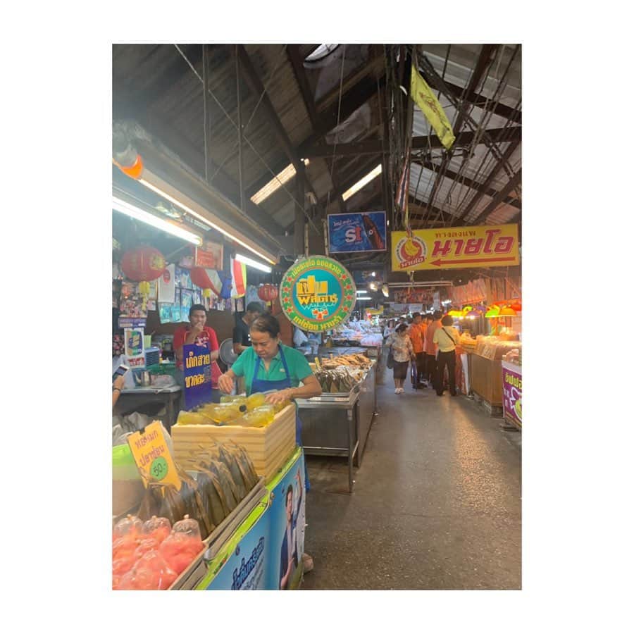 稲沢朋子さんのインスタグラム写真 - (稲沢朋子Instagram)「今日も暑いですね💦 こんな時は🍺が美味しい❤️ 放浪記もうしばらくお付き合いください #Thai #タイ #ビール #ビヤガーデン #タイ料理」8月5日 12時01分 - ina_tomo