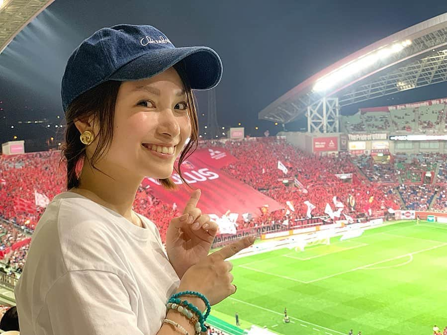 寺田有希さんのインスタグラム写真 - (寺田有希Instagram)「スタジアム観戦大好き😘✨ ・ ・ I love watching sports at studium. #soccer #football #love  #浦和レッズ #鹿島アントラーズ #楽しかった #スポーツ観戦 #スポーツ観戦女子  #寺田有希 #teradayuki」8月5日 12時32分 - terada_yuki