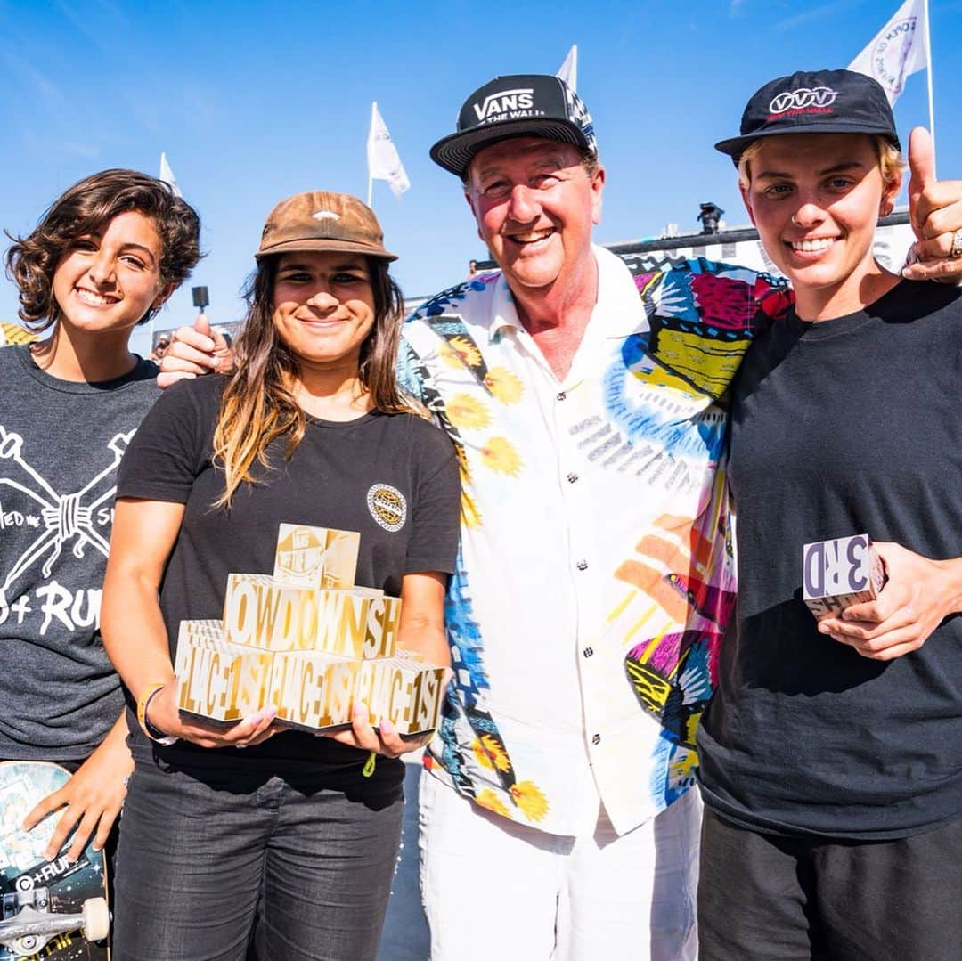 Vans Skateさんのインスタグラム写真 - (Vans SkateInstagram)「The 2019 #VansShowdown is a wrap! Congrats to @Kirby29 and @Fabiana_Delfino for earning 🥇, @CJCollinsSkate for 🥈, and @AxelCrusher and @ShariWhite for 🥉. Thanks to all the brands, fans, and skaters for coming out to #VansUSOpen and killing it all week helping make this one of the best events we’ve ever done! Check our story for highlights or hit vansusopenofsurfing.com for photo recaps and full results. 📷: @AAcostaa.」8月5日 13時40分 - vansskate