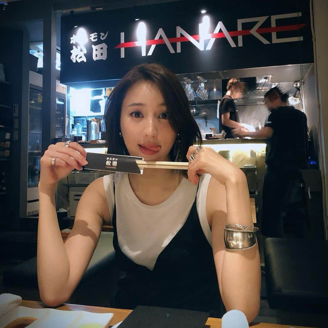 寒川綾奈さんのインスタグラム写真 - (寒川綾奈Instagram)「中目黒にある #ホルモン松田HANARE で焼き肉な夜でした🥓 ハラミとコプチャンがお気に入りでした♡ そしてめっちゃ安い！最高！  #焼肉 #焼肉女子」8月5日 14時06分 - sogawaayana