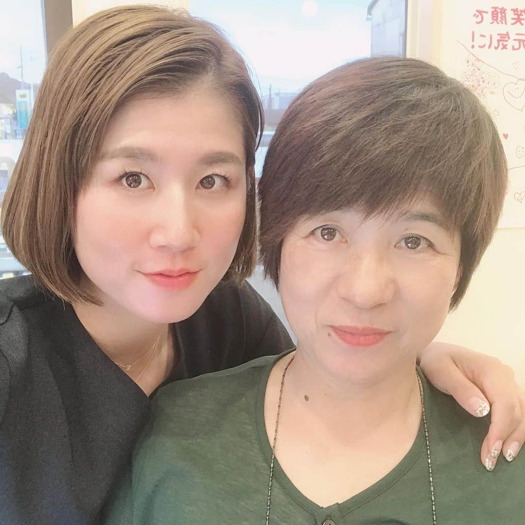 藤井瑞希さんのインスタグラム写真 - (藤井瑞希Instagram)「・ ・ 31歳になりました🥰 ・ ・ 沢山のメッセージありがとうございました💛 ・ ・ 沢山の人に支えられ、今があることを忘れず、周りの方に少しでも何か返していけるよう、日々努力をして過ごしていきたいです🥺 ・ ・ いつも1番の味方でいてくれる家族には、ありがとうを伝えよう。 ・ ・ 幸せ❤️❤️❤️ ・ ・ #mybithday #19880805 #31 #感謝」8月5日 20時46分 - bdmntnfujiimizuki