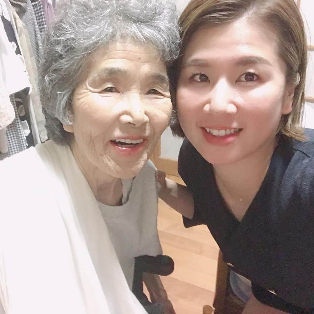 藤井瑞希さんのインスタグラム写真 - (藤井瑞希Instagram)「・ ・ 31歳になりました🥰 ・ ・ 沢山のメッセージありがとうございました💛 ・ ・ 沢山の人に支えられ、今があることを忘れず、周りの方に少しでも何か返していけるよう、日々努力をして過ごしていきたいです🥺 ・ ・ いつも1番の味方でいてくれる家族には、ありがとうを伝えよう。 ・ ・ 幸せ❤️❤️❤️ ・ ・ #mybithday #19880805 #31 #感謝」8月5日 20時46分 - bdmntnfujiimizuki