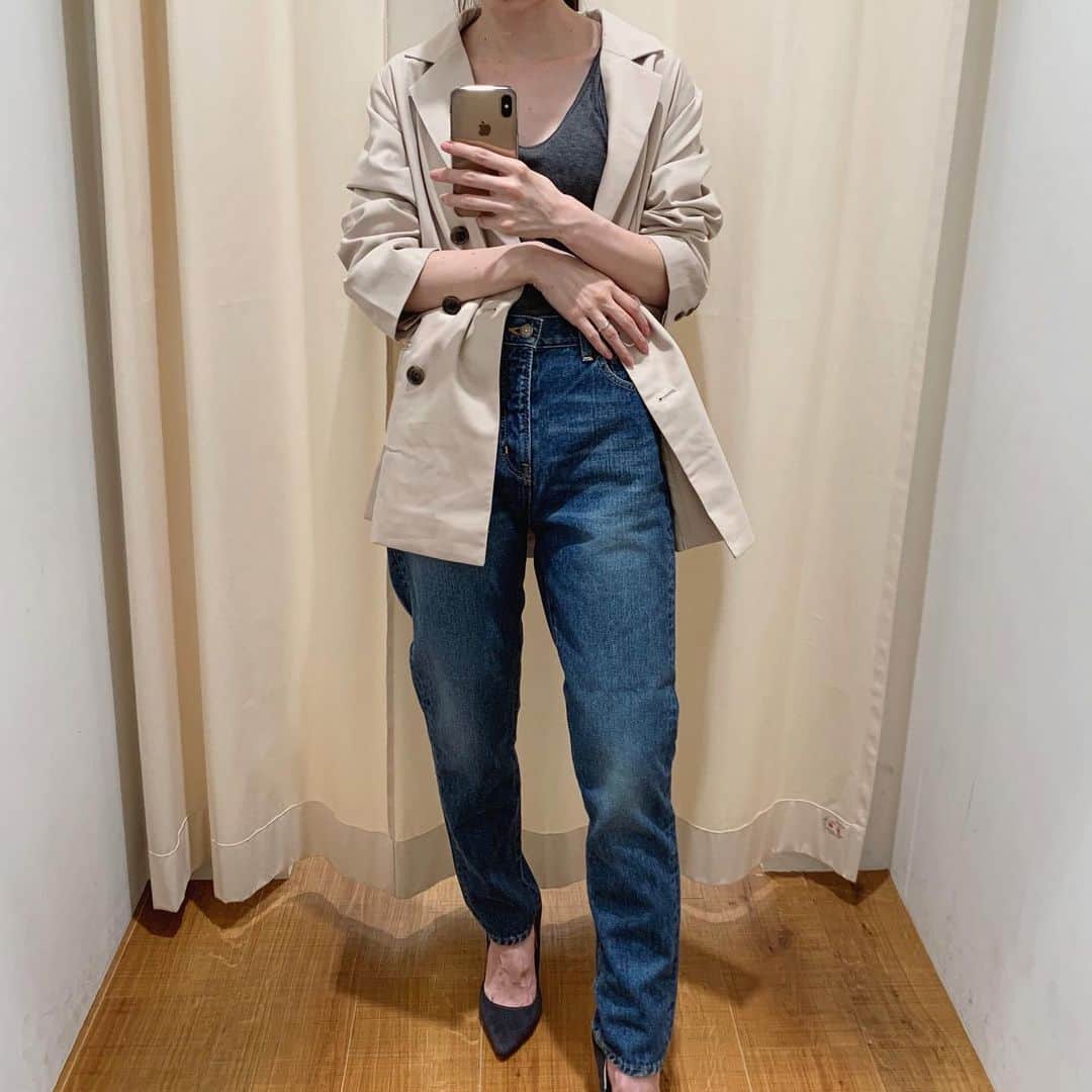ungrid_minamiのインスタグラム：「. 8月イチオシデニム #ハイウエストテーパードデニム が 今日から全店舗でご試着いただけます👏 発売はもう少し先ですが是非店頭で履いてみてください ブルーとインディゴの2色展開です✨ . @ungrid_official @ungrid_staffsnap #Ungrid#アミュプラザ博多」