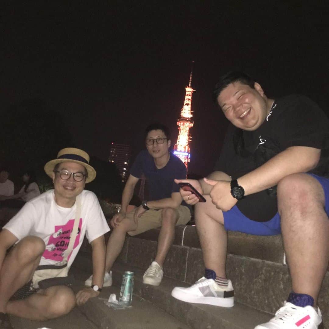 カバのインスタグラム：「‪本日のでぶ活。‬ ‪ナイス北海道でした！！‬ ‪良き思い出🦛✨‬ ‪あぁ、痩せたい！‬ . #本日のでぶ活 #でぶ活 #北海道 #朝の10時半にはもう大阪 #早朝帰阪 #良き思い出 #あぁ、痩せたい」