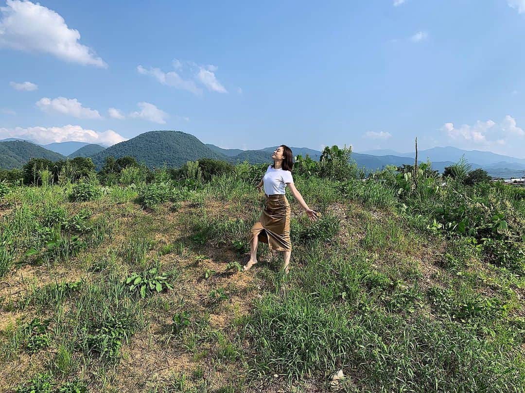 のインスタグラム：「大切な家族、親戚に顔を出し、育ててもらった #山形 を感じ。 そんな山形は現在39℃。 え。 溶けてしまいそう…だ  #山形県 #山形市 #盆地 #39℃ #猛暑」