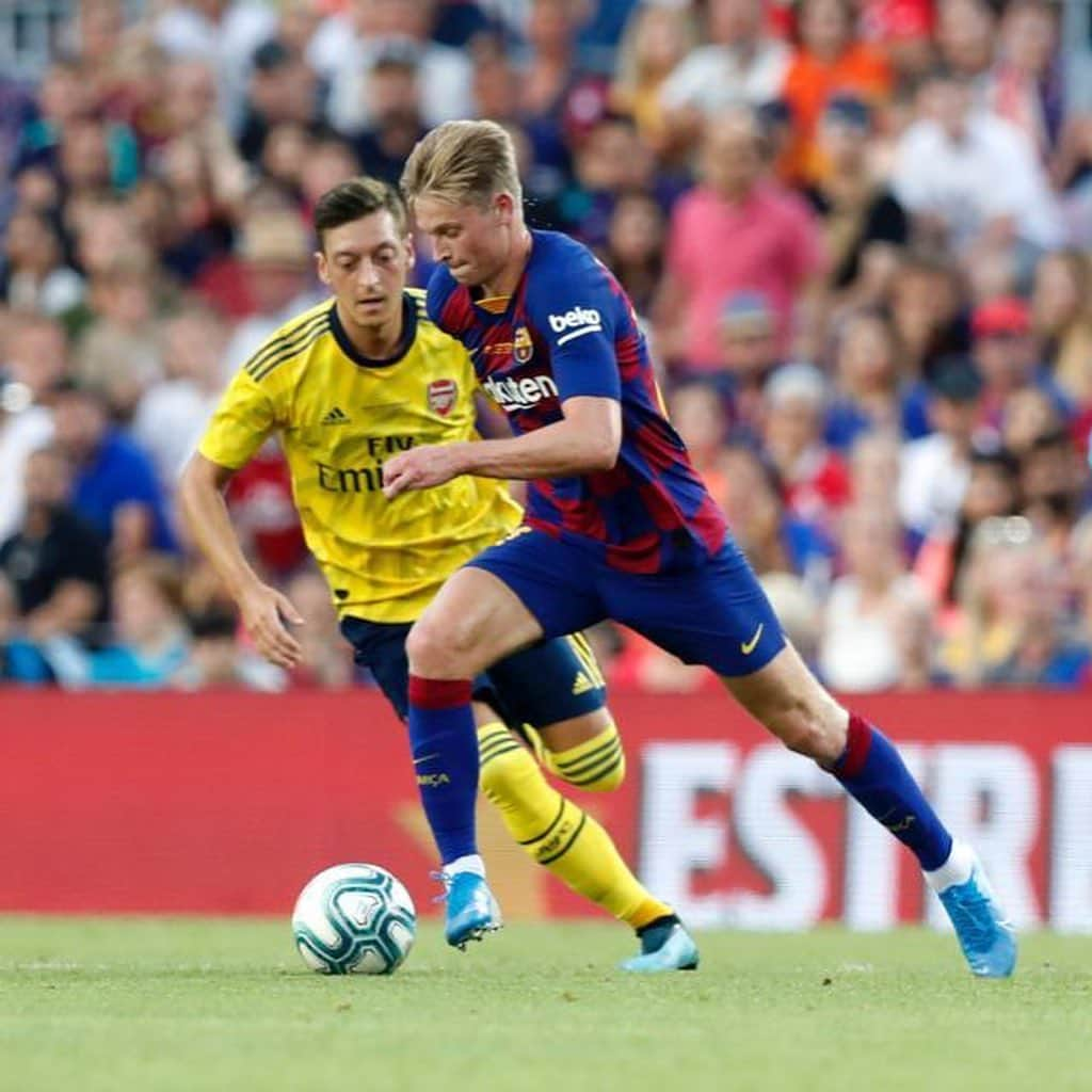 フレンキー・デ・ヨングさんのインスタグラム写真 - (フレンキー・デ・ヨングInstagram)「I want to thank the fans for the warm welcome. It was amazing to play my first minutes in the Camp Nou. Let’s fight together for more trophies this season. 💙❤️ #viscabarca」8月5日 15時46分 - frenkiedejong