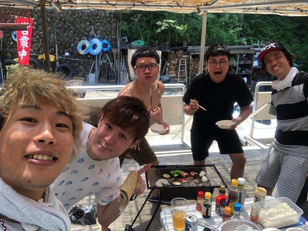岡下雅典のインスタグラム：「銀シャリの橋本さんに夏さしてもらいました💕💕 橋本さんはずっとうまいことを言うか、ずっとなんで俺に彼女できへんねん！となげいていました😁 橋本さんの彼女になってもいいよという方がいましたら連絡お待ちしておりますm(_ _)m」