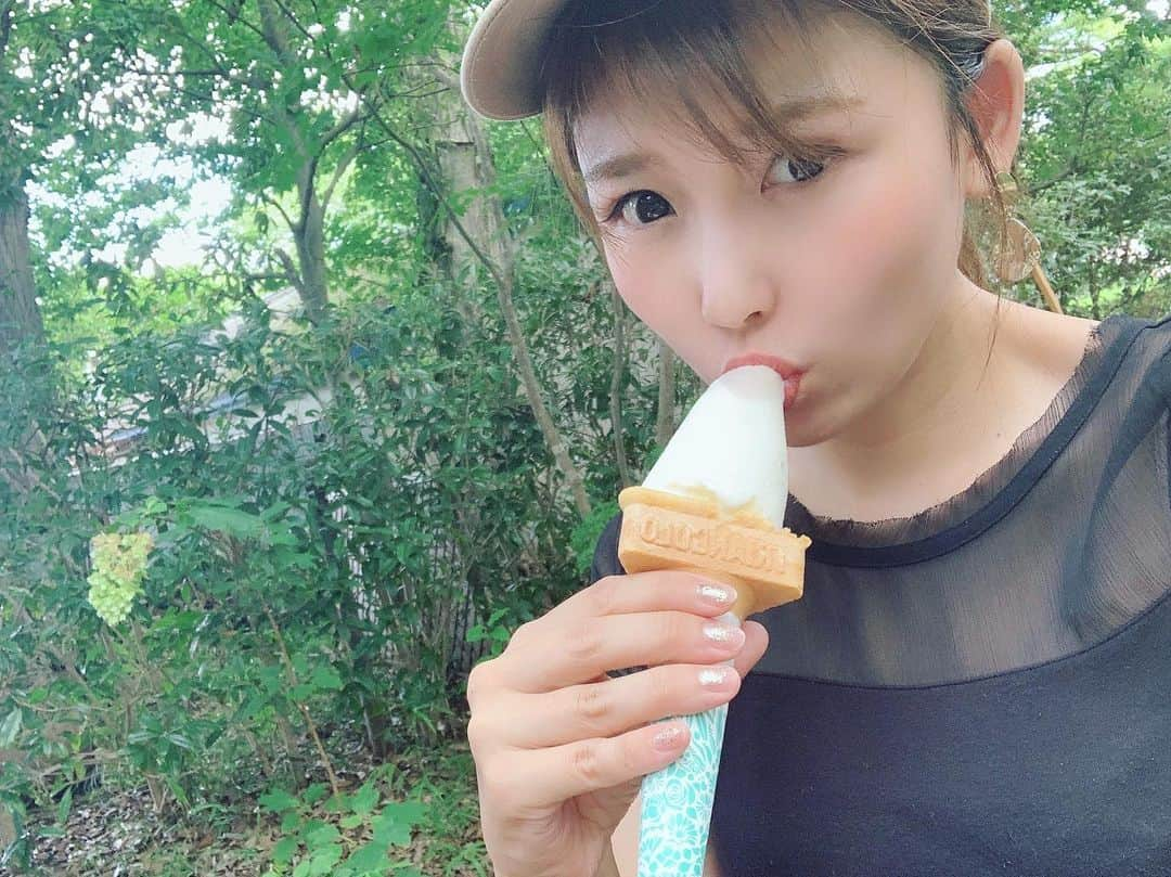 中村愛さんのインスタグラム写真 - (中村愛Instagram)「🍦♡ ・ ・ ・ 夏に必ず一度はあるこの顔、ソフトクリーム、シチュエーション。笑笑 #中村愛クイズ開催中 #ブログにて 今日も #猛暑 でした💦 #牛乳ソフト」8月5日 16時03分 - nakamuramura_ai