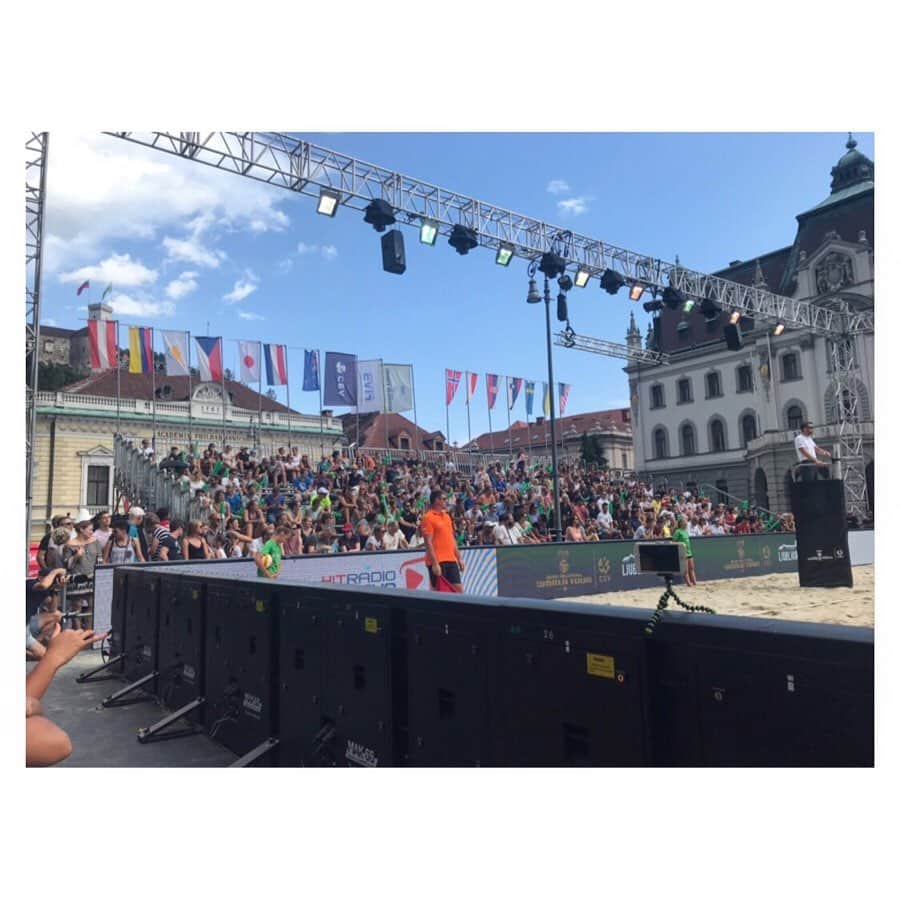 村上礼華さんのインスタグラム写真 - (村上礼華Instagram)「8/1~4 fivb world tour 1★ Ljubljana🇸🇮 ． 結果は4位でした。  個人的にすごく勝ちたい大会だったので悔しさしかないけど切り替えて次頑張ります。  次はリヒテンシュタイン🇱🇮 #ダイキアクシス#マイナビ#pspo24#坂口佳穂#村上礼華 #beachvolleyvoll#fivb#world#tour#Ljubljana#Slovenia」8月5日 16時29分 - re_ka.m