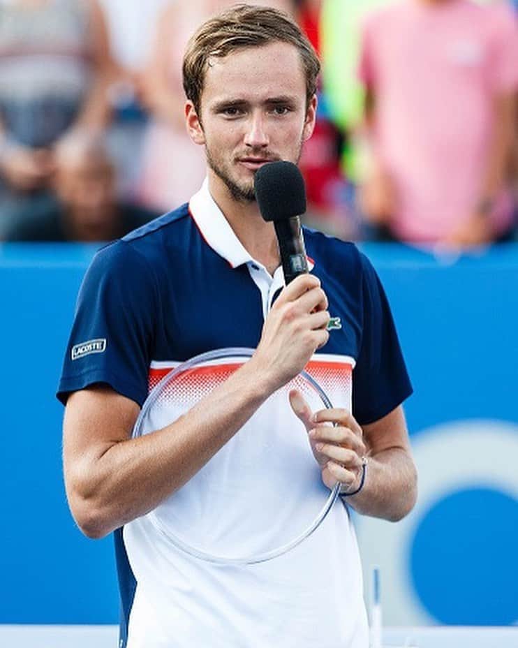 ダニール・メドベージェフのインスタグラム：「Thanks @citiopen 🇺🇸💪🏻 Will keep working for more , see you next year 🔜🌎 // Спасибо @citiopen 🇺🇸💪🏻 Работаем, до следующего года 🔜🌎 @lacoste @tecnifibre #usa #washington #tennis #atp」