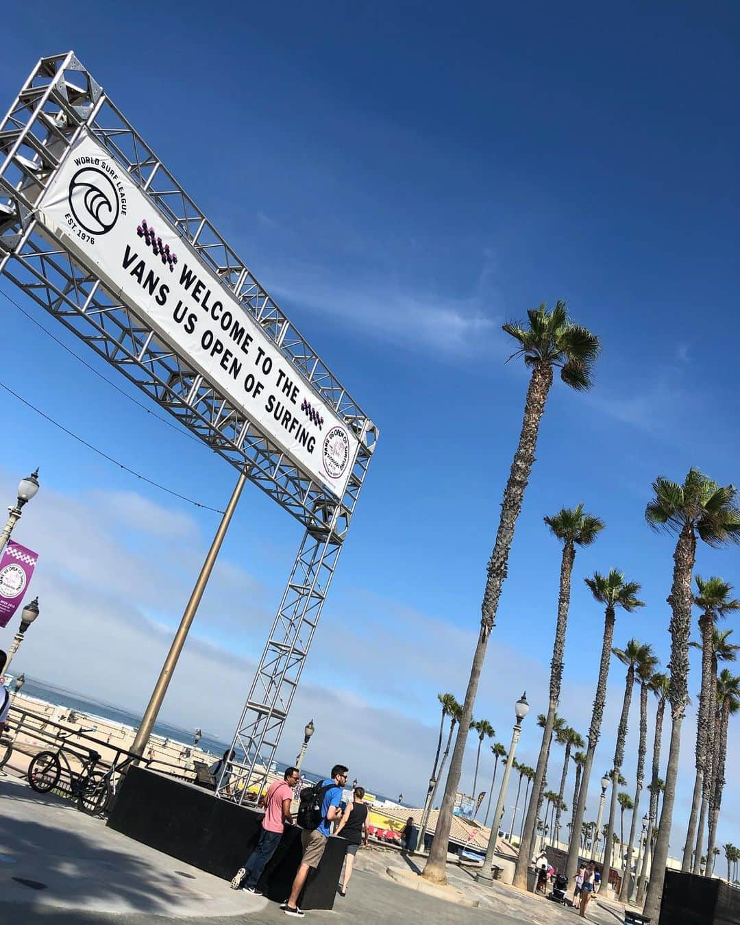 福井仁美さんのインスタグラム写真 - (福井仁美Instagram)「────────────────────── US OPEN SURFING🌊 📍OC | Huntington Beach ────────────────────── Orange County (OC)に用事があったので朝早く行ってUS OPENを見てきました🏄‍♀️ 世界最大のサーフィンイベントでめっっちゃくちゃカッコいい波乗りが見れて鳥肌‼︎ 早起きして行った甲斐ありありのハンティントンビーチ！ ・ サーフィンやりたくなるー でもできない（笑） ・ #usopen #usopensurfing #vansusopenofsurfing #surf #huntingtonbeach #orengecounty #oc #ハンティントンビーチ #usオープン #サーフィン #ロサンゼルス #オレンジカウンティ #LA #losangeles #LAlife #california #californialove #california_igers #losangelesfashion #🇺🇸」8月5日 16時44分 - hitton28