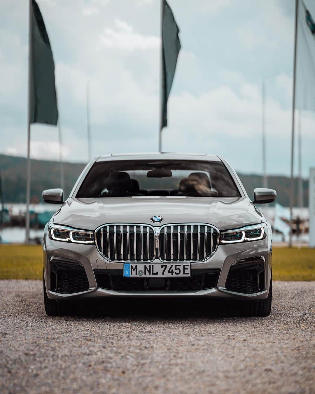 BMWさんのインスタグラム写真 - (BMWInstagram)「The perfect synthesis of luxury and innovation. The BMW 7 Series Sedan at the Bayerischer Yacht Club. #THE7 #BMW #7Series @bmw_yachtsport __ BMW 745e Sedan: Energy consumption in kWh/100 km (combined): 15.5-15.1. Fuel consumption in l/100 km (combined): 2.2-2.1. CO2 emissions in g/km (combined): 51-48. The values of fuel consumptions, CO2 emissions and energy consumptions shown were determined according to the European Regulation (EC) 715/2007 in the version applicable at the time of type approval. The figures refer to a vehicle with basic configuration in Germany and the range shown considers optional equipment and the different size of wheels and tires available on the selected model. The values of the vehicles are already based on the new WLTP regulation and are translated back into NEDC-equivalent values in order to ensure the comparison between the vehicles. [With respect to these vehicles, for vehicle related taxes or other duties based (at least inter alia) on CO2-emissions the CO2 values may differ to the values stated here.] The CO2 efficiency specifications are determined according to Directive 1999/94/EC and the European Regulation in its current version applicable. The values shown are based on the fuel consumption, CO2 values and energy consumptions according to the NEDC cycle for the classification. For further information about the official fuel consumption and the specific CO2 emission of new passenger cars can be taken out of the „handbook of fuel consumption, the CO2 emission and power consumption of new passenger cars“, which is available at all selling points and at https://www.dat.de/angebote/verlagsprodukte/leitfaden-kraftstoffverbrauch.html.」8月5日 17時02分 - bmw