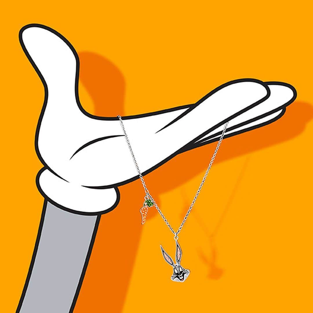 SWAROVSKIさんのインスタグラム写真 - (SWAROVSKIInstagram)「What's up doc? A new jewelry and accessory line from the #SwarovskiLooneyTunes collection」8月5日 17時02分 - swarovski