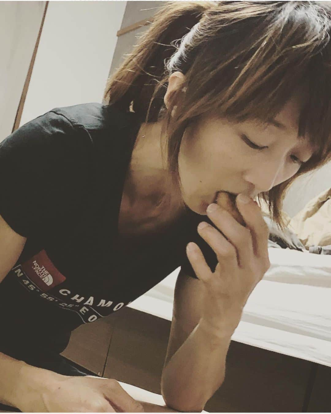 ホン・イン・リーさんのインスタグラム写真 - (ホン・イン・リーInstagram)「Speed and then bouldering in a day  這陣子在日本訓練的常態，出門身體活動基本是四公里起，一天內跑完速度再轉抱石場或先鋒，對於體能的消耗量很大，而食量與食慾也大增，快要變成大胃王了🤤 #bouldering #speedclimbing  #抱石 #速度賽 #先鋒 #boulderparkbasecamp #大胃王」8月5日 17時12分 - hungying_lee