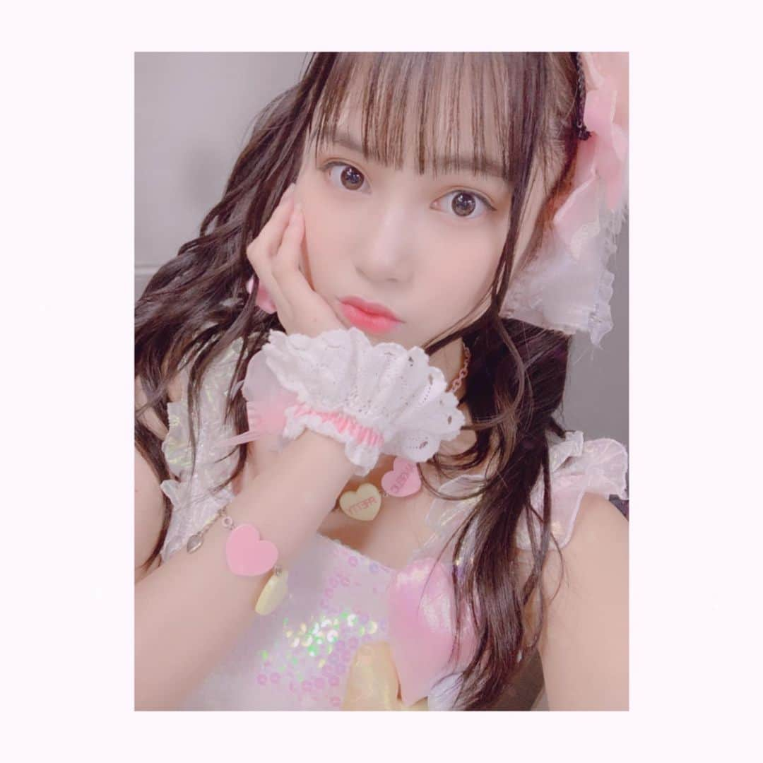 清水梨央さんのインスタグラム写真 - (清水梨央Instagram)「｡* ❤︎… …❤︎*。﻿ ୨୧┈┈┈┈┈┈┈┈┈┈┈┈┈┈┈୨୧﻿ ﻿ ﻿  ぴ ん く ⸜❤︎⸝‍﻿ ﻿ ୨୧┈┈┈┈┈┈┈┈┈┈┈┈┈┈┈୨୧」8月5日 17時10分 - rio_shimizu