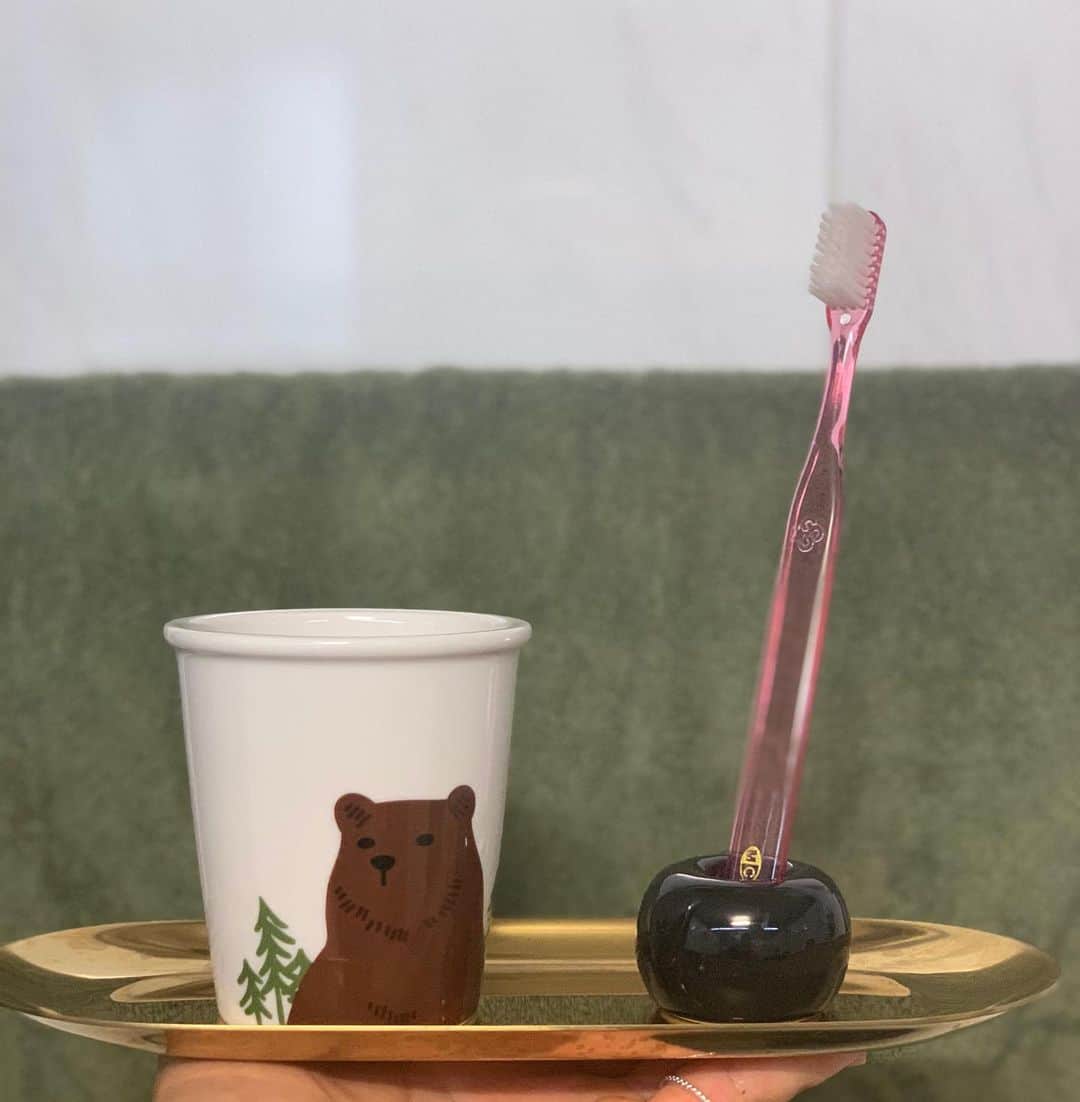 ユ・ソヨンさんのインスタグラム写真 - (ユ・ソヨンInstagram)「양치컵을 바꿨다💧 이게 뭐라고 기분이 좋아졌다🐻 #나혼자산다」8月5日 17時50分 - 1soyeonryu