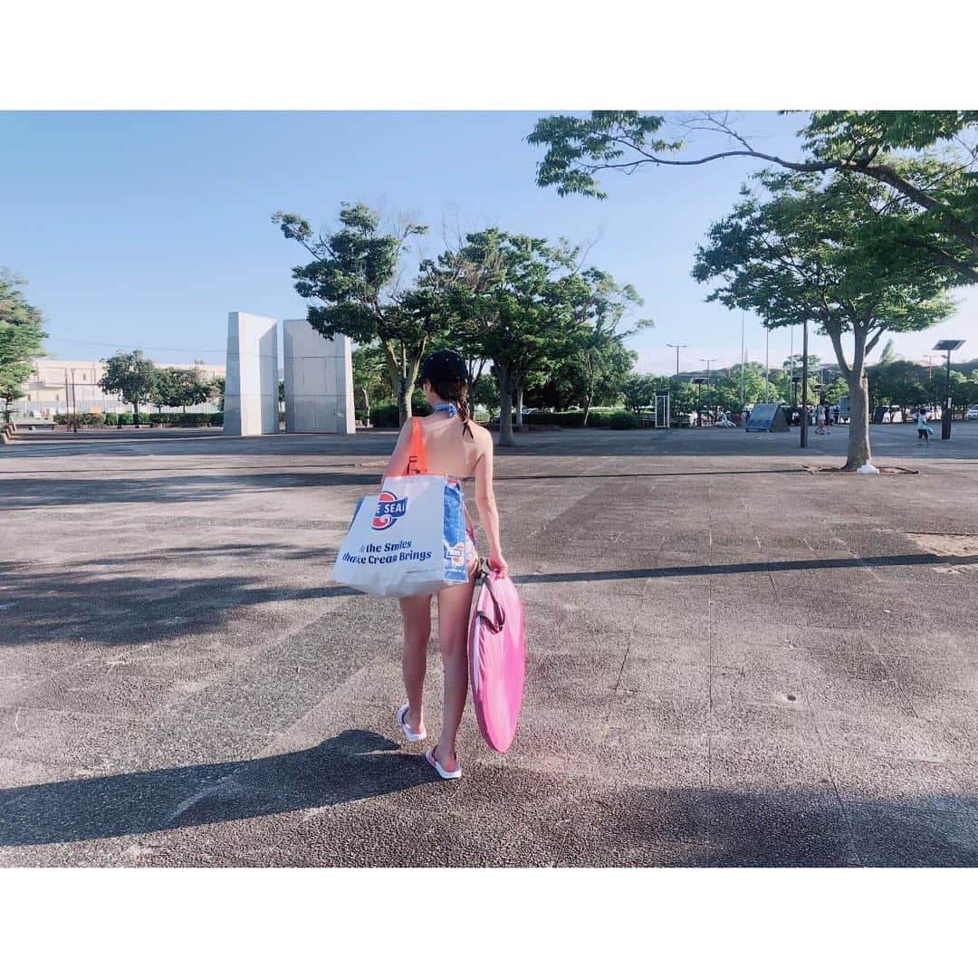 鈴木奈々さんのインスタグラム写真 - (鈴木奈々Instagram)「プールに行ってきました(^-^)♡♡♡ #夏最高❤️ #沢山遊んだ #お腹すいたなぁ」8月5日 18時01分 - nana_suzuki79