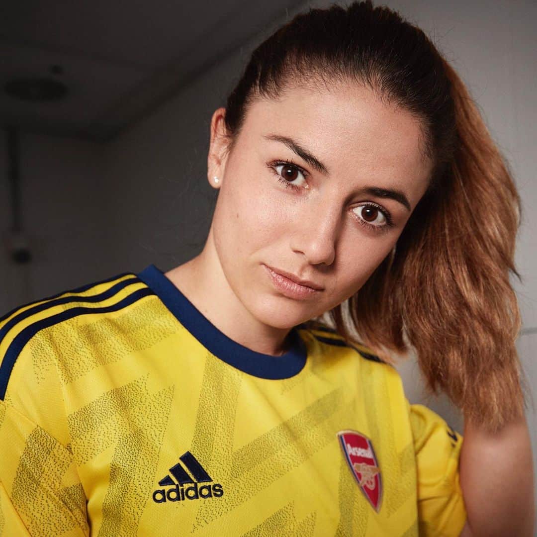 Arsenal Ladiesさんのインスタグラム写真 - (Arsenal LadiesInstagram)「Happy birthday to our little magician 💫 @daniellevddonk 😊 #ArsenalWomen」8月5日 18時08分 - arsenalwfc