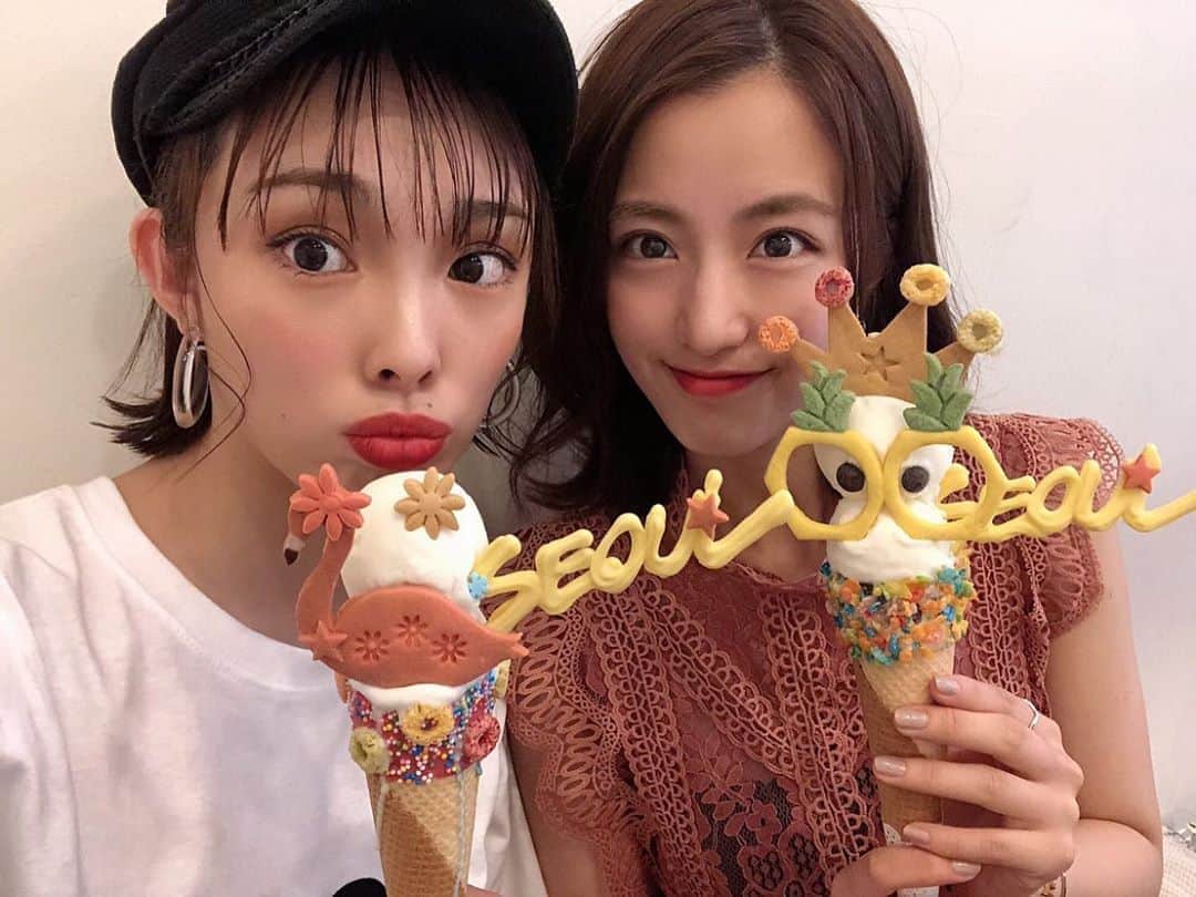 えのきさりなのインスタグラム：「. 今回もまたキコにお世話になりまくりの旅でした笑 （私が英語話せないもんで笑） 次はリゾート地がいいねぇ♡  #えのきこ #旅行  #bistopping #korea #icecream #me #韓国 #女子旅 #スウィーツ #ビストッピング」