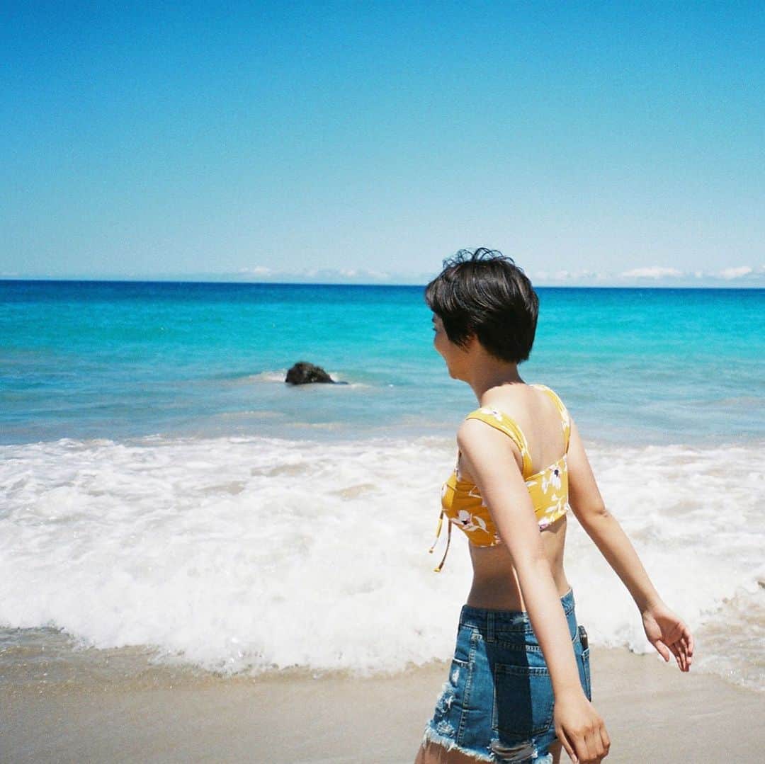 依吹怜さんのインスタグラム写真 - (依吹怜Instagram)「ハワイ島でのフィルム🎞をやっとこさっとこ現像したよ。連写シリーズ📸 #film #filmphotography #canon #autoboy #instagood #instadaily #beautiful #sea」8月5日 18時22分 - ibukirey