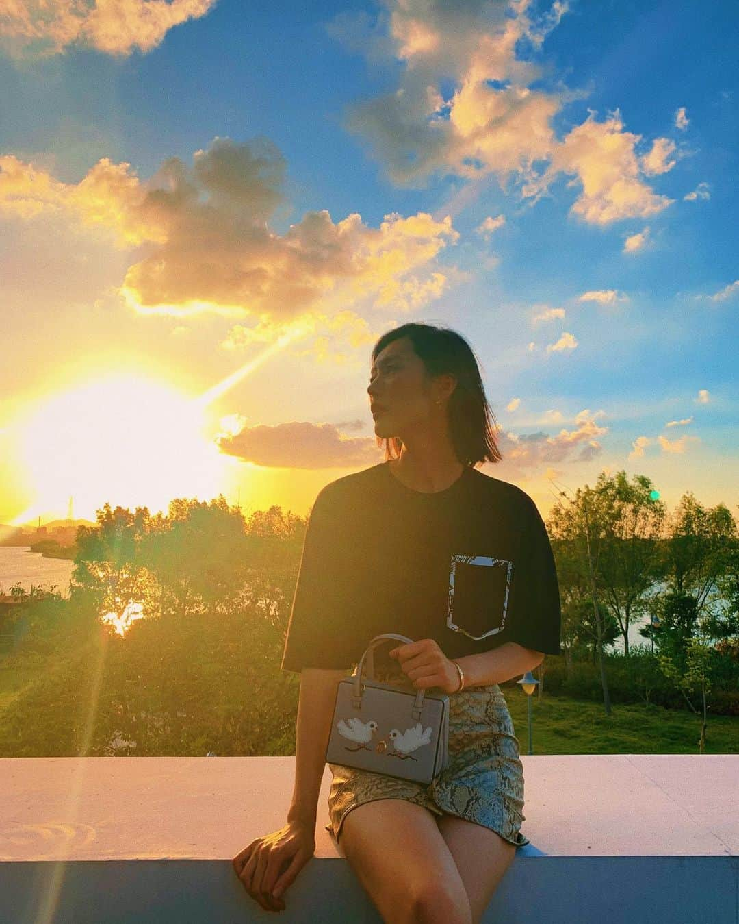 リウ・ウェンさんのインスタグラム写真 - (リウ・ウェンInstagram)「Enjoying another sunset ☀️」8月5日 18時31分 - liuwenlw