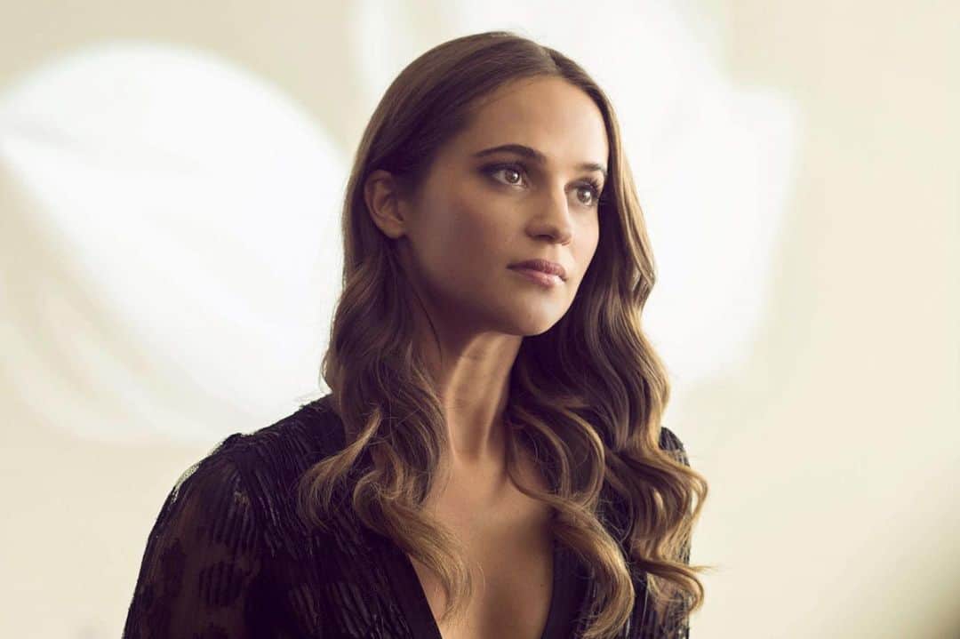 アリシア・ヴィキャンデルのインスタグラム：「Alicia as Anne Marie in ‘Burnt’ (2015).」