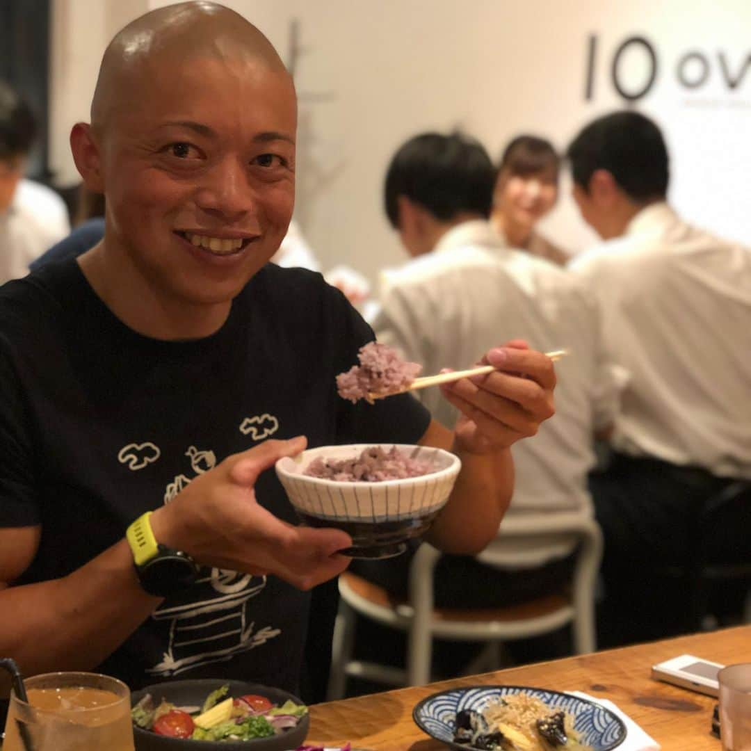 矢澤一輝さんのインスタグラム写真 - (矢澤一輝Instagram)「海外遠征でもこんなご飯毎日食べれたら最高なのにな〜 #アスショク 名前はアスリート食堂だけど竹橋駅近くにある誰でも利用できる食堂ですよ〜✨ #アスリート飯 #アスリートフードマイスター #健康食 #管理栄養士 #自炊男子 #スラローム #カヌーのお兄さん #カヌー #アスリート #スポーツ #ワークアウト #フィジーク #栄養学 #ボディーメイク #合宿 #ラフティング #カヤック #sup #ヨガ #川下り #水遊び #東京アスリート食堂 #ランキューブ #ランニング #ガーミン #夏 #jucola #フレックスドリーム  #ストリームトレイル」8月5日 18時44分 - kazukiyazawa