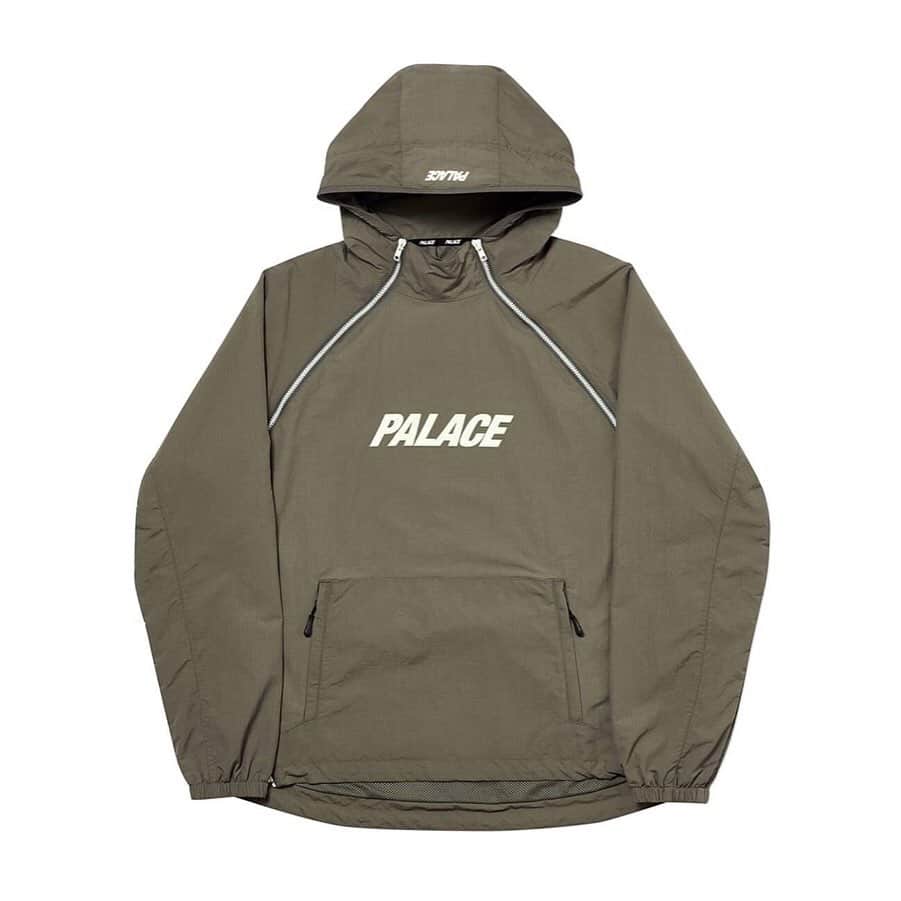 HYPEBEASTさんのインスタグラム写真 - (HYPEBEASTInstagram)「@hypebeaststyle: Head to the link in our bio to view every tracksuit @palaceskateboards is releasing for Autumn 2019. Photo: Palace」8月5日 19時04分 - hypebeast