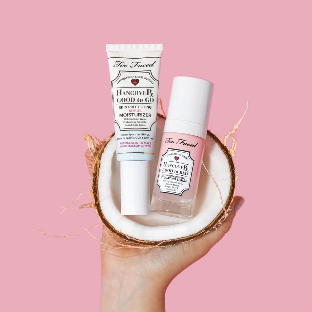 Too Facedさんのインスタグラム写真 - (Too FacedInstagram)「Skincare essentials in the palm of your hand. 😉 Give your skin an instant boost of hydration with our Hangover Good to Go SPF 25 Moisturizer and Hangover Good in Bed Serum. 💦 #tfhangover #toofaced」8月6日 6時01分 - toofaced