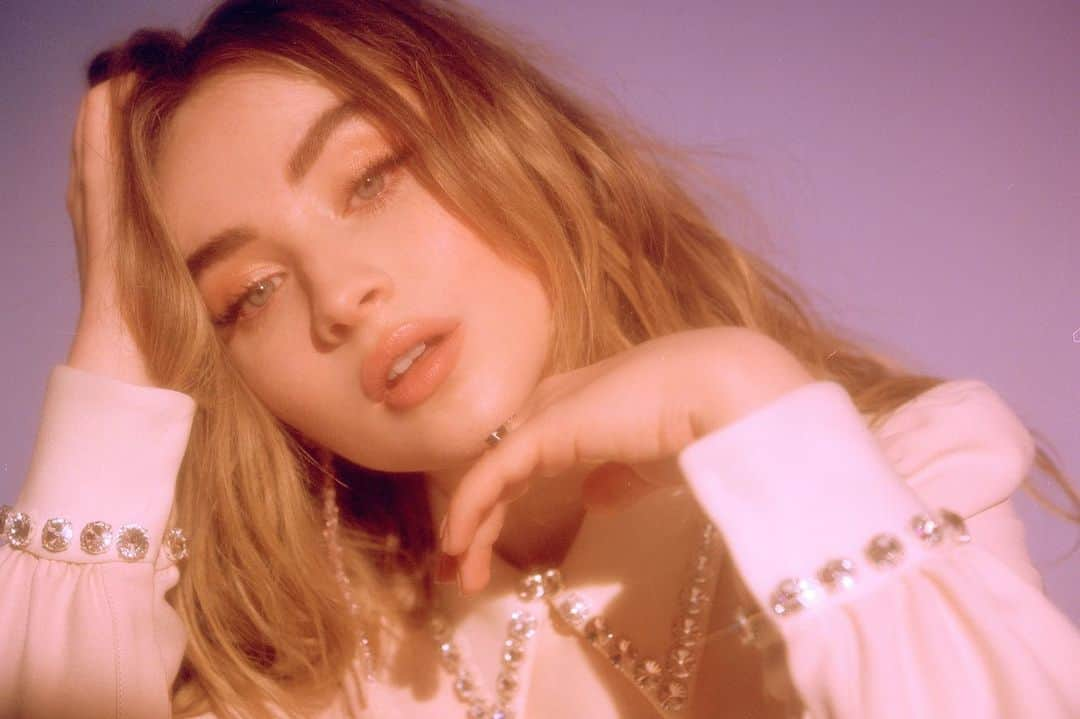 サブリナ・カーペンターさんのインスタグラム写真 - (サブリナ・カーペンターInstagram)「🚺 @refinery29」8月6日 4時29分 - sabrinacarpenter