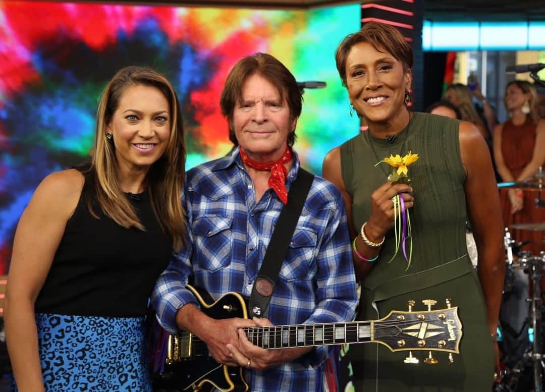 Good Morning Americaさんのインスタグラム写真 - (Good Morning AmericaInstagram)「Can you believe it’s been 50 years since #Woodstock?? Thank you @johnfogerty for gracing is with your music this morning!」8月6日 4時30分 - goodmorningamerica